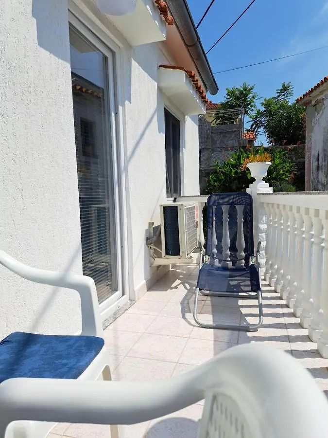 Apartmani Ana-Lora Lopar Apartamento