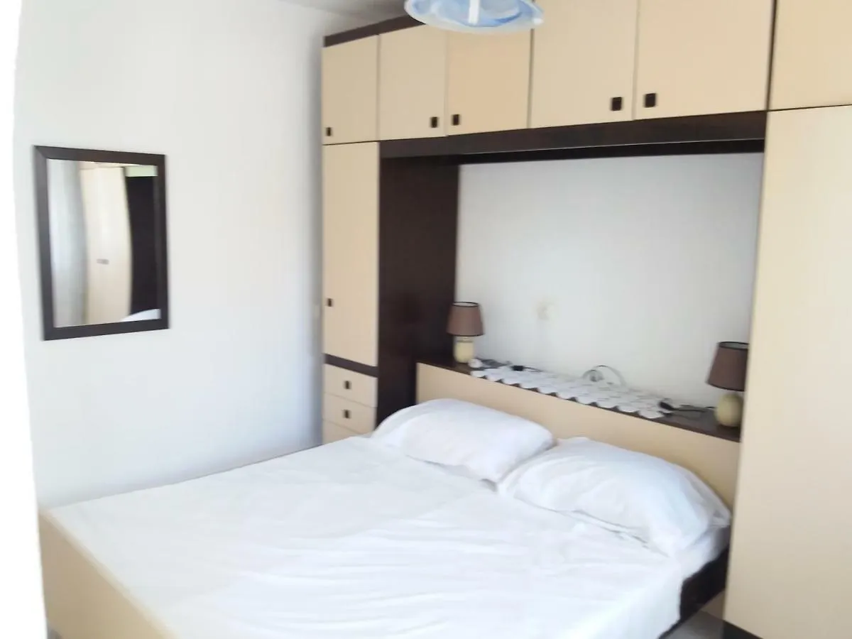 Apartmani Ana-Lora Lopar Apartment